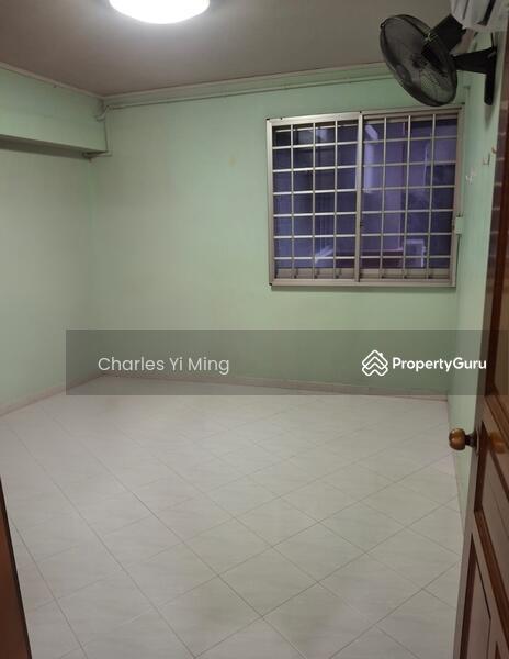 Prop-GPT: HDB Flat: D19  458 Hougang Avenue 10