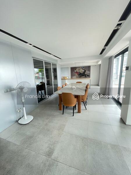 Prop-GPT: Semi-Detached: D15  Brand new semi D in Bayshore up for grab!!