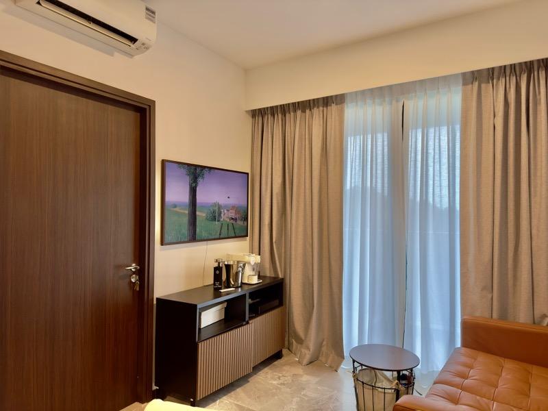 One Pearl Bank Condominium For Rent, $5,300, 2 Bed 1 Bath 700 sqft $7.57 psf