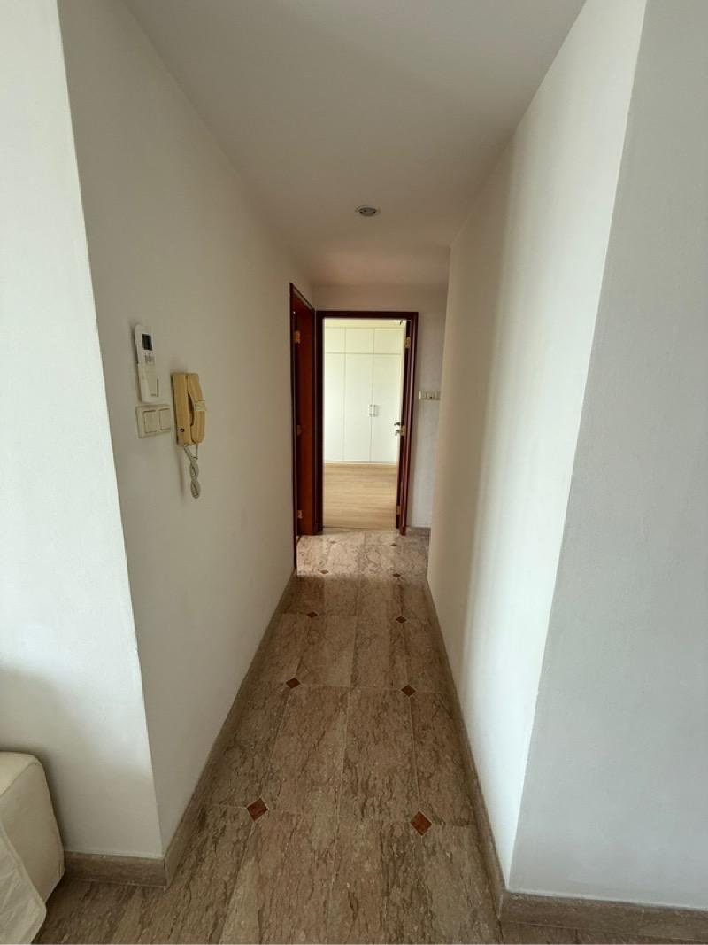 Signature Park Condominium For Rent, $5,000, 3 Bed 2 Bath 1,399 sqft $3.57 psf