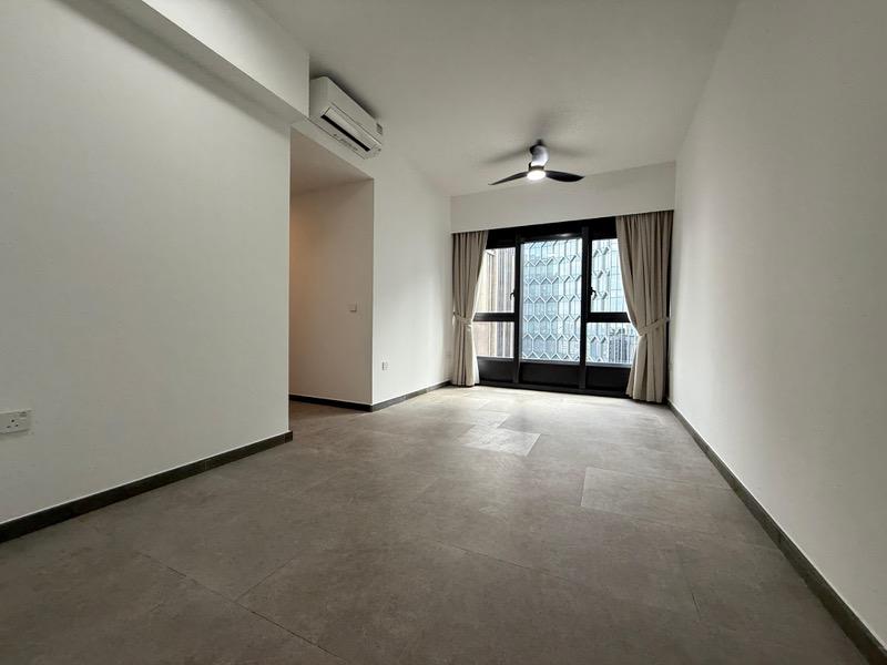 Prop-GPT: Condominium: D07  MIDTOWN MODERN