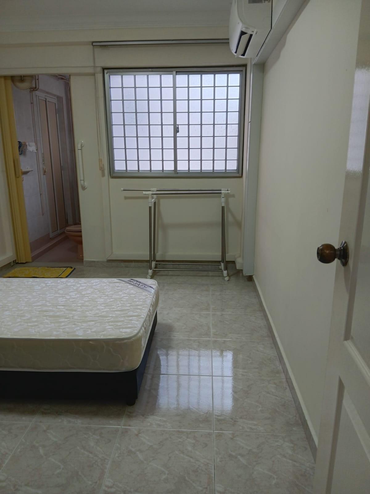 365 Bukit Batok Street 31 HDB Apartment Room Rental, $999, 1 Bed 1 Bath 151 sqft $6.62 psf