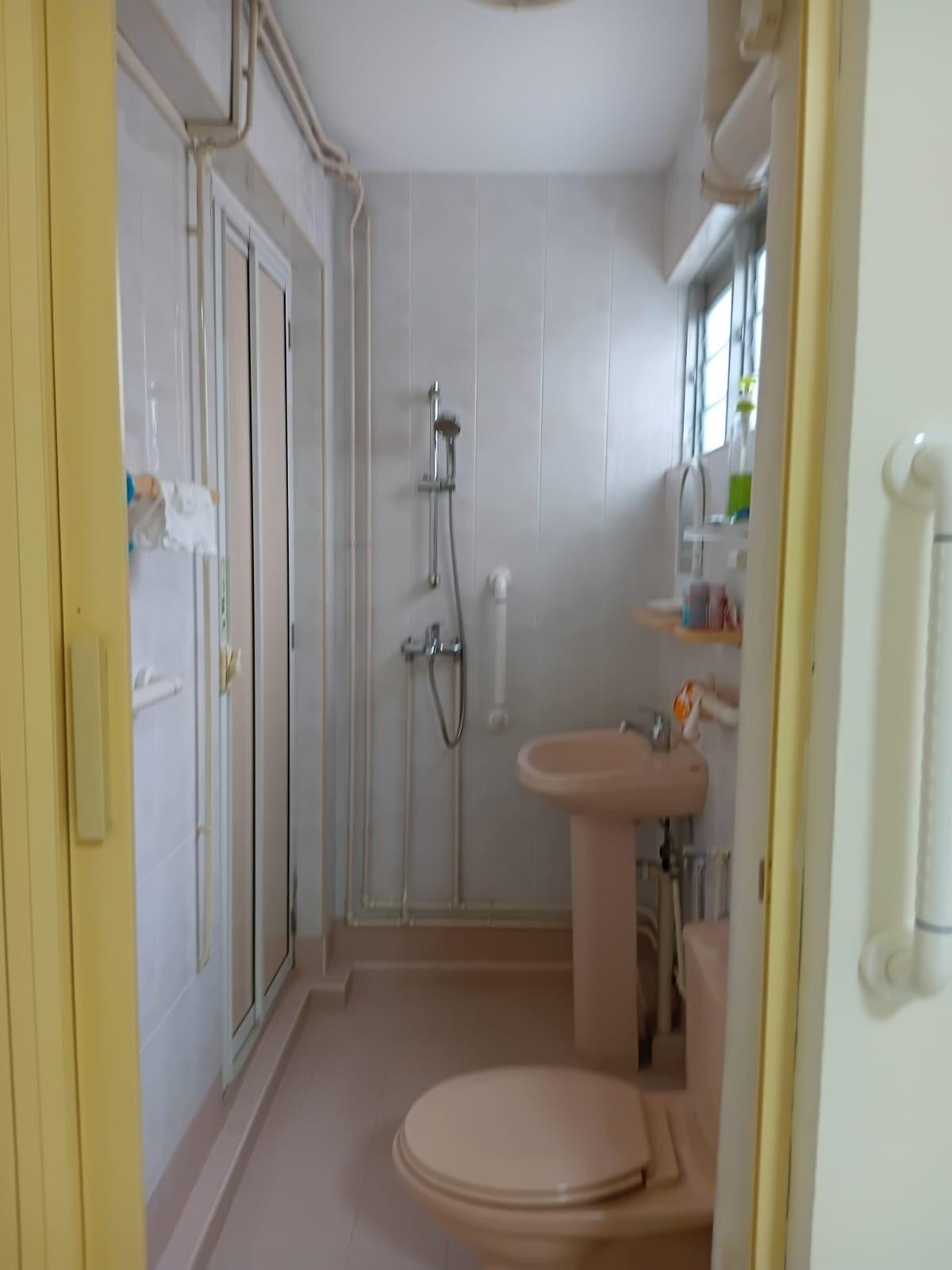 365 Bukit Batok Street 31 HDB Apartment Room Rental, $999, 1 Bed 1 Bath 151 sqft $6.62 psf