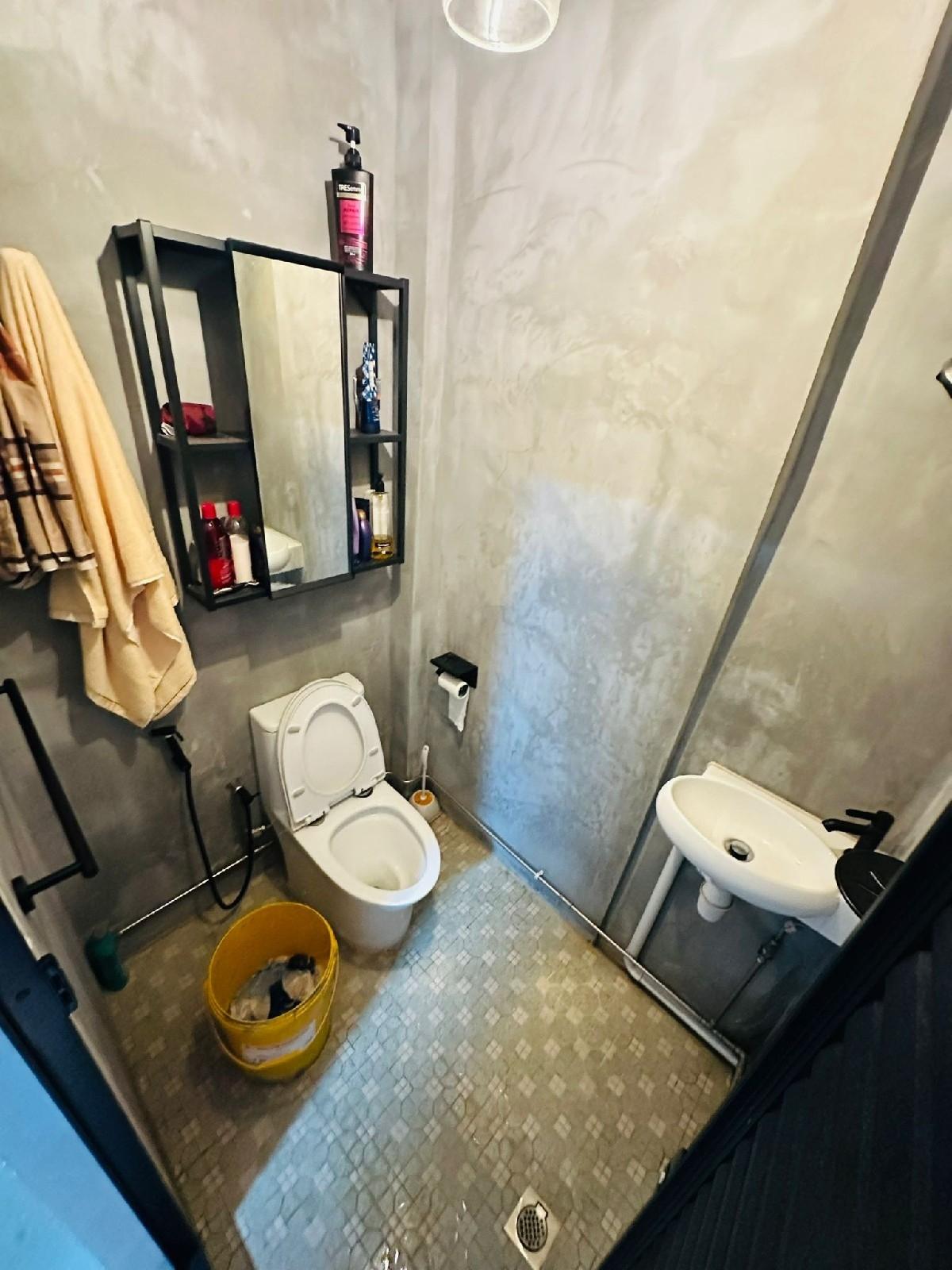 12 CHIKU ROAD Terraced House For Rent, $4,000, 3 Bed 1 Bath 800 sqft $5.00 psf