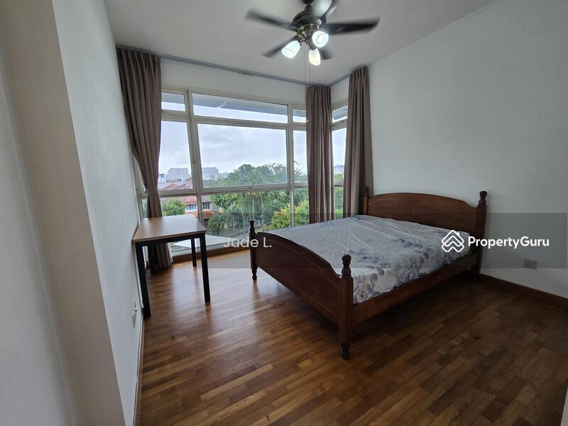 Condominium for Rent: D05, 127476