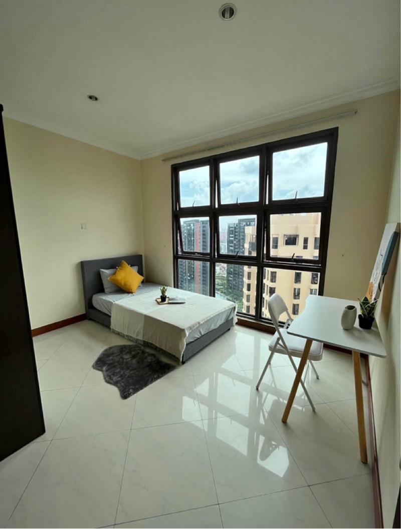 Prop-GPT: Condominium: D20  Boonview