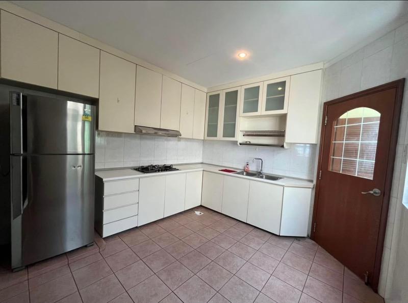 Condominium for Rent: D20, 574036