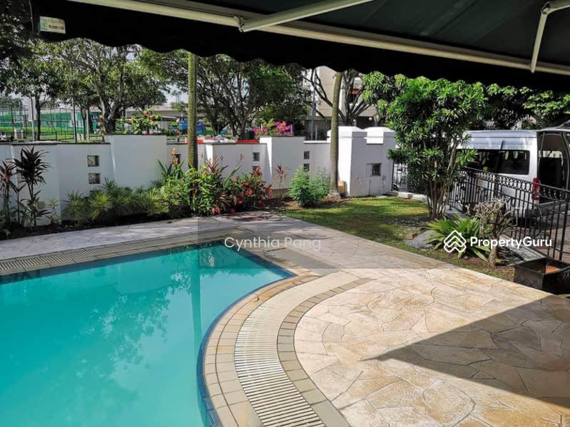 Prop-GPT: Detached: D05  Classical design spacious bungalow with pool in West Coast
