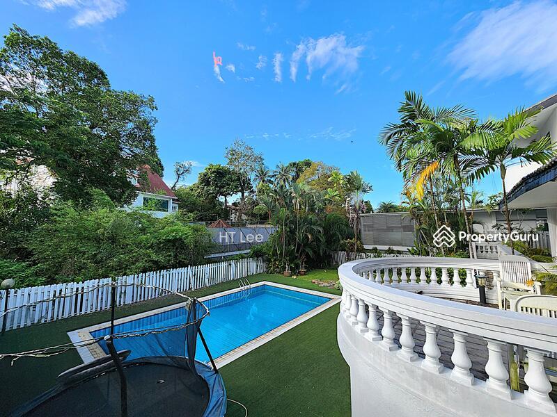 Prop-GPT: Bungalow: D10  Opp Holland V! Big Party Patio n Poolside! Glorious 1990s SG House!