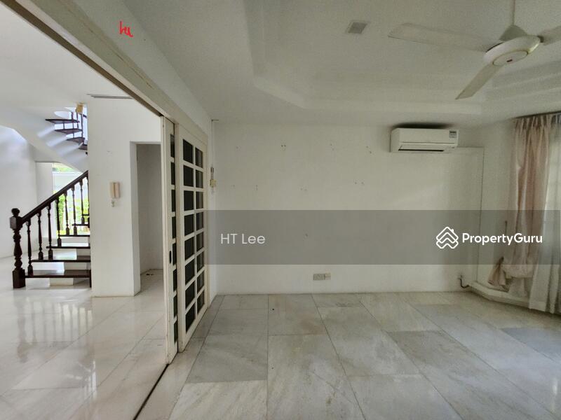 Bungalow for Rent: D10, 267017