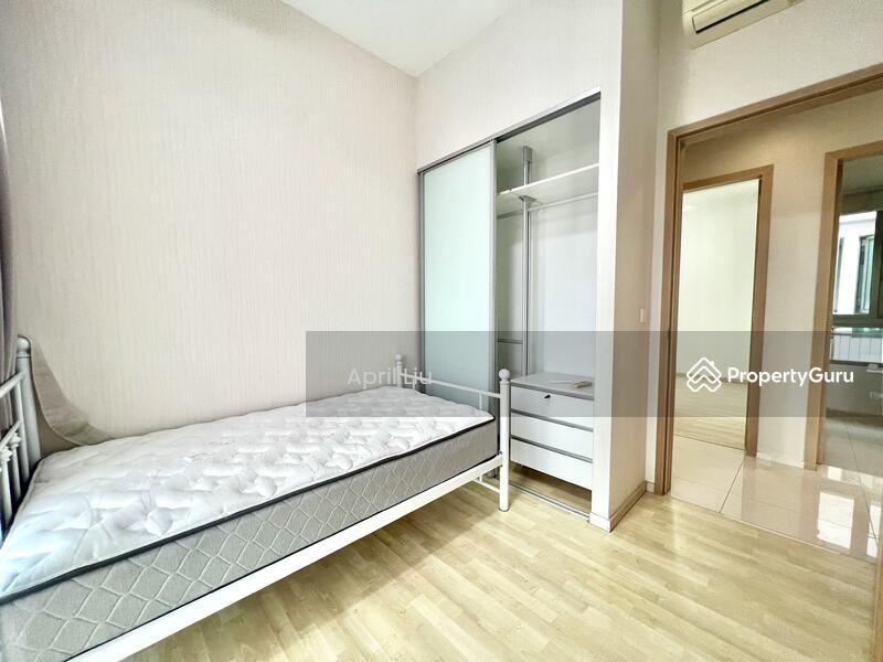 Condominium for Rent: Pasir Ris, D18, 518160