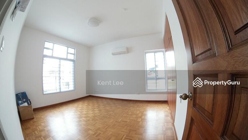Corner Terrace for Rent: D19, 545937