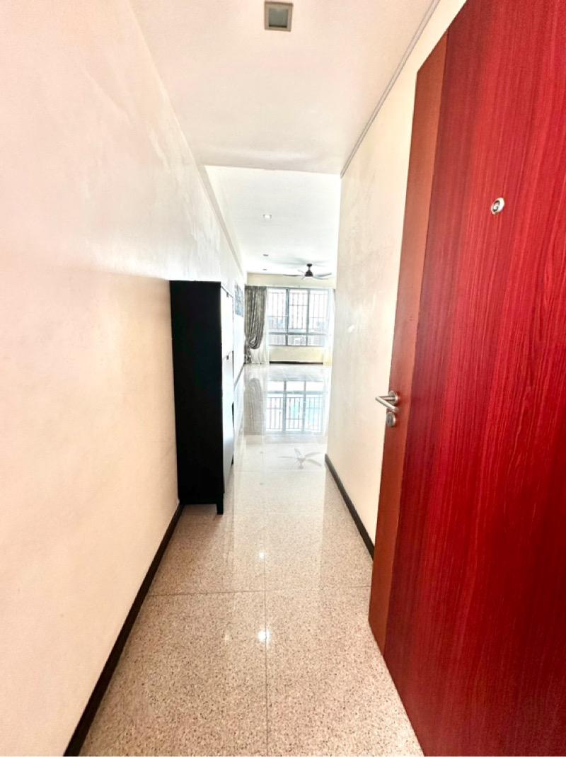 Bishan Loft Condominium For Rent, $5,300, 4 Bed 3 Bath 1,346 sqft $3.94 psf