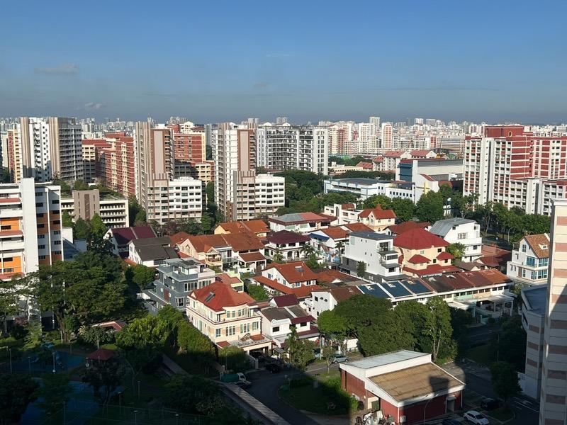 Riverfront Residences Condominium For Rent, $2,900, 1 Bed 1 Bath 581 sqft $4.99 psf