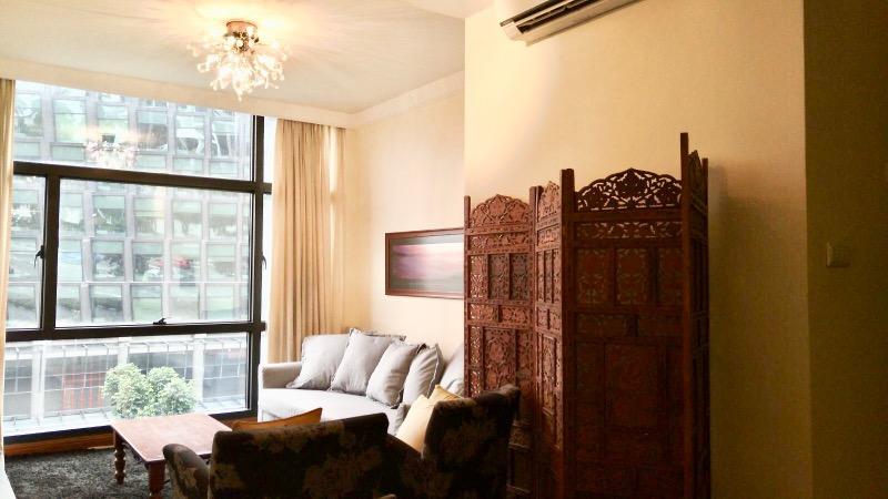 River Place Condominium For Rent, $4,400, 2 Bed 1 Bath 786 sqft $5.60 psf