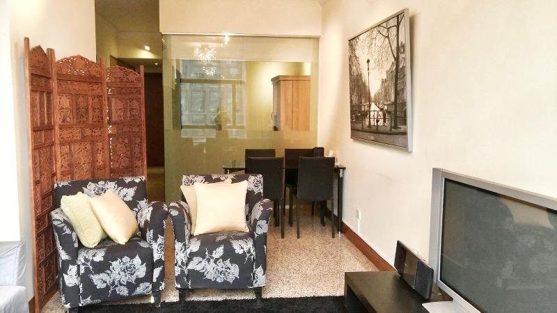 River Place Condominium For Rent, $4,400, 2 Bed 1 Bath 786 sqft $5.60 psf