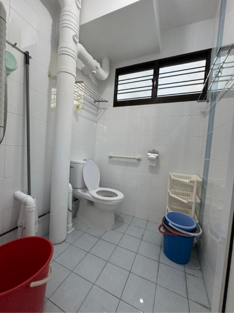 218 Jurong East Street 21 HDB Apartment For Rent, $3,600, 3 Bed 2 Bath 979 sqft $3.68 psf