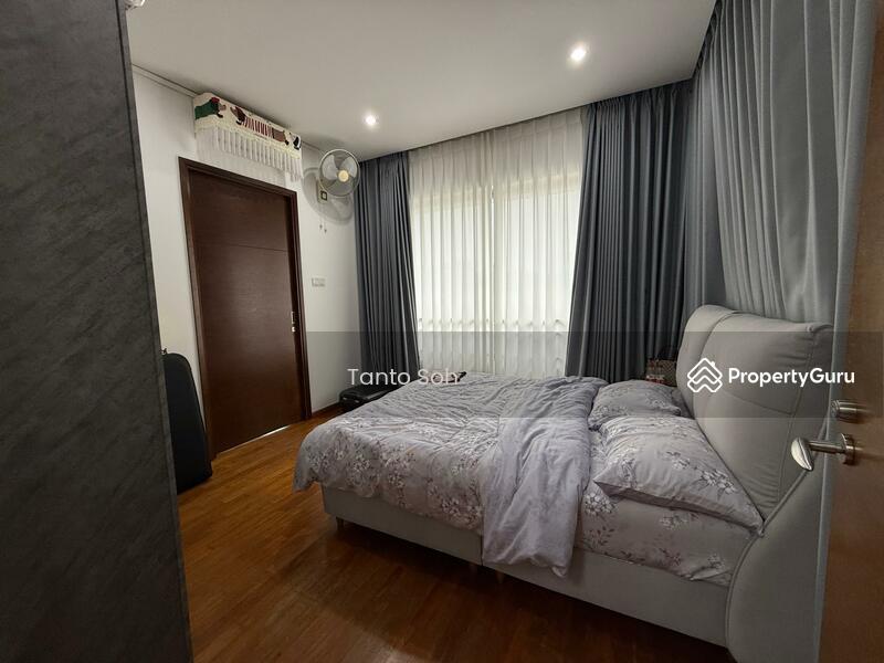 Corner Terrace for Rent: D10, 268619