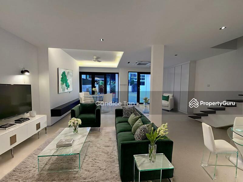 Prop-GPT: Terrace: D09 Cairnhill Heart of Orchard, 3 storey with huge terrace, 4+1 rooms