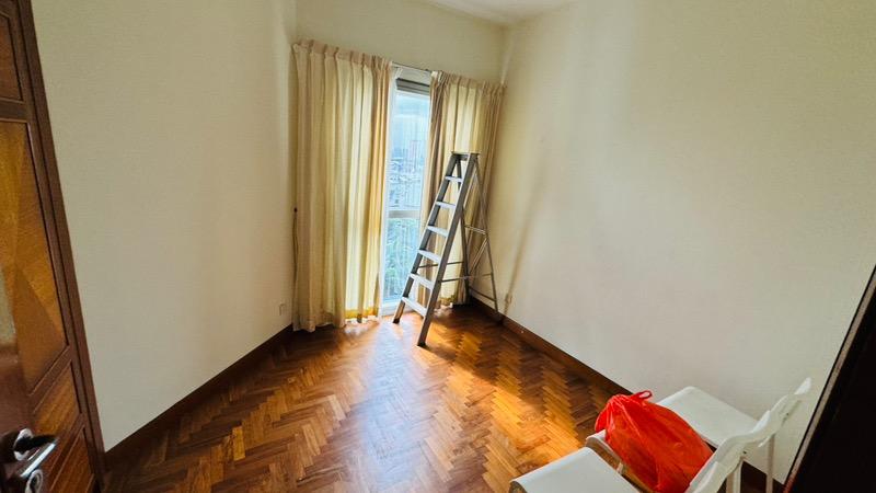 The Bayshore Condominium For Rent, $4,800, 3 Bed 2 Bath 1,184 sqft $4.05 psf