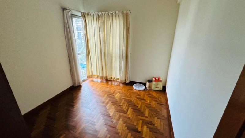 The Bayshore Condominium For Rent, $4,800, 3 Bed 2 Bath 1,184 sqft $4.05 psf