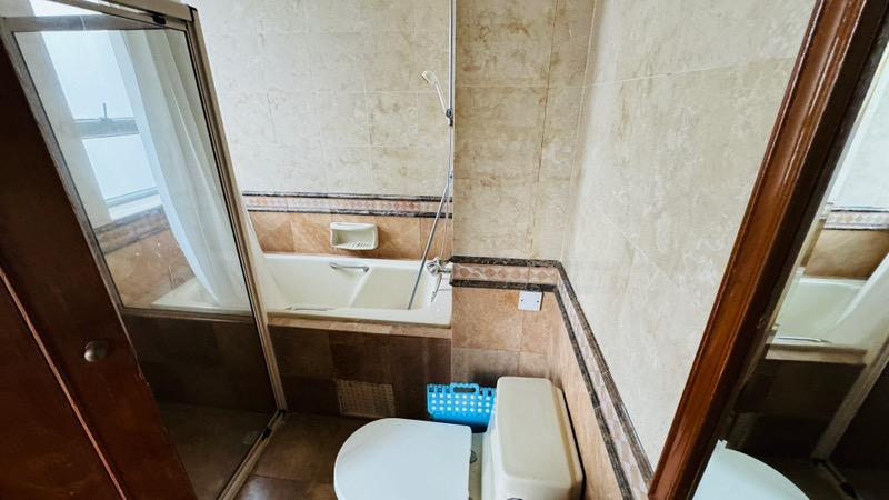 The Bayshore Condominium For Rent, $4,800, 3 Bed 2 Bath 1,184 sqft $4.05 psf