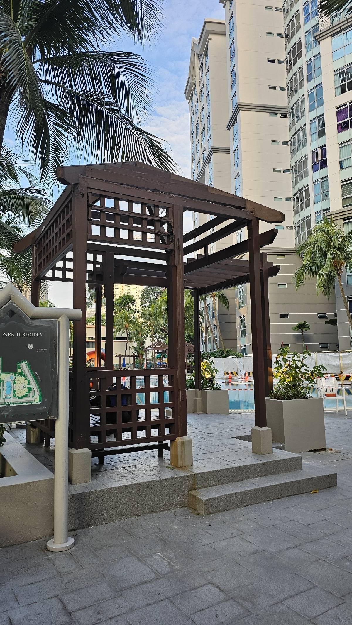 Emerald Park Condominium For Rent, $5,500, 4 Bed 2 Bath 926 sqft $5.94 psf