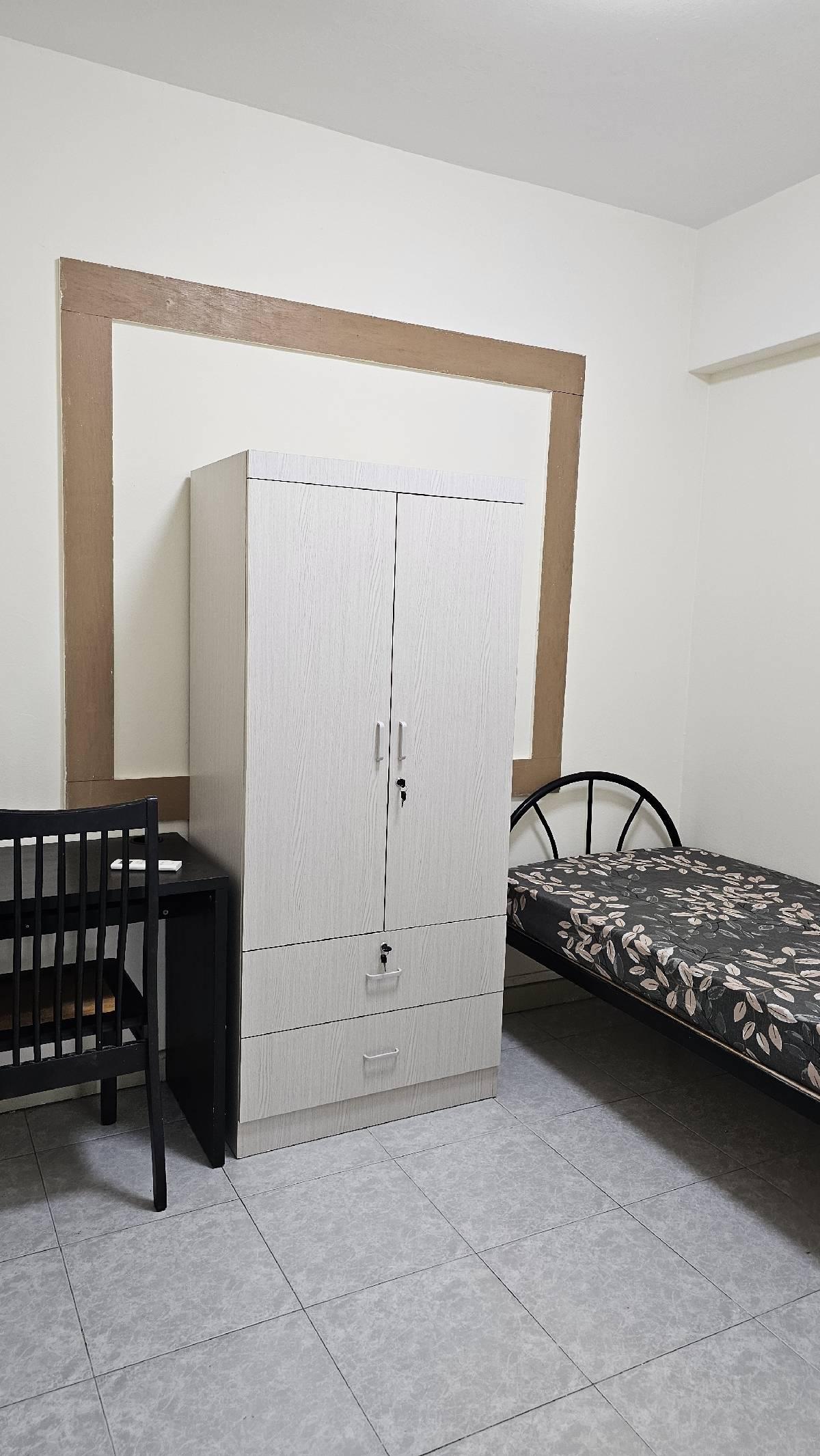 Emerald Park Condominium For Rent, $5,500, 4 Bed 2 Bath 926 sqft $5.94 psf