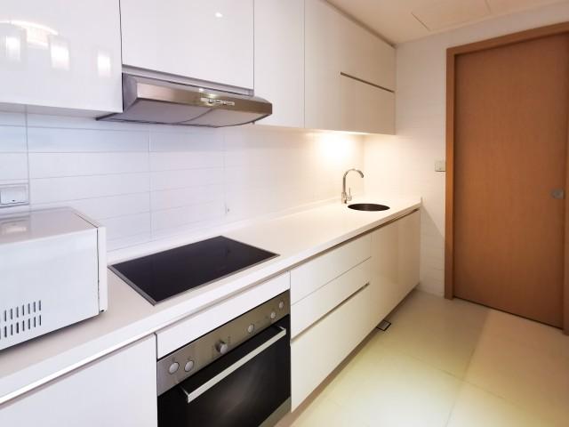 Prop-GPT: Condominium: D01 Cecil One Shenton