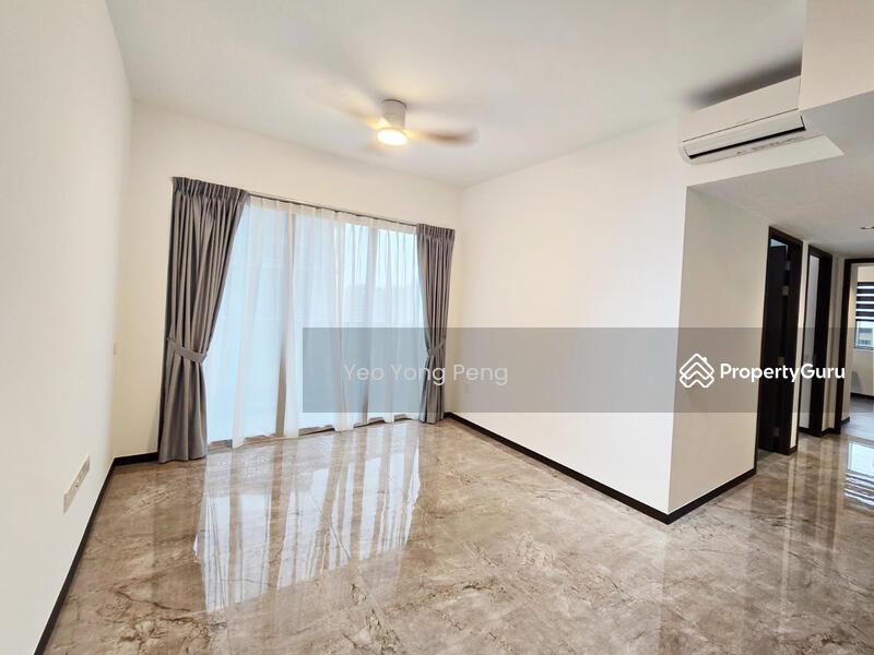 Prop-GPT: Condominium: D18 Pasir Ris Pasir Ris 8