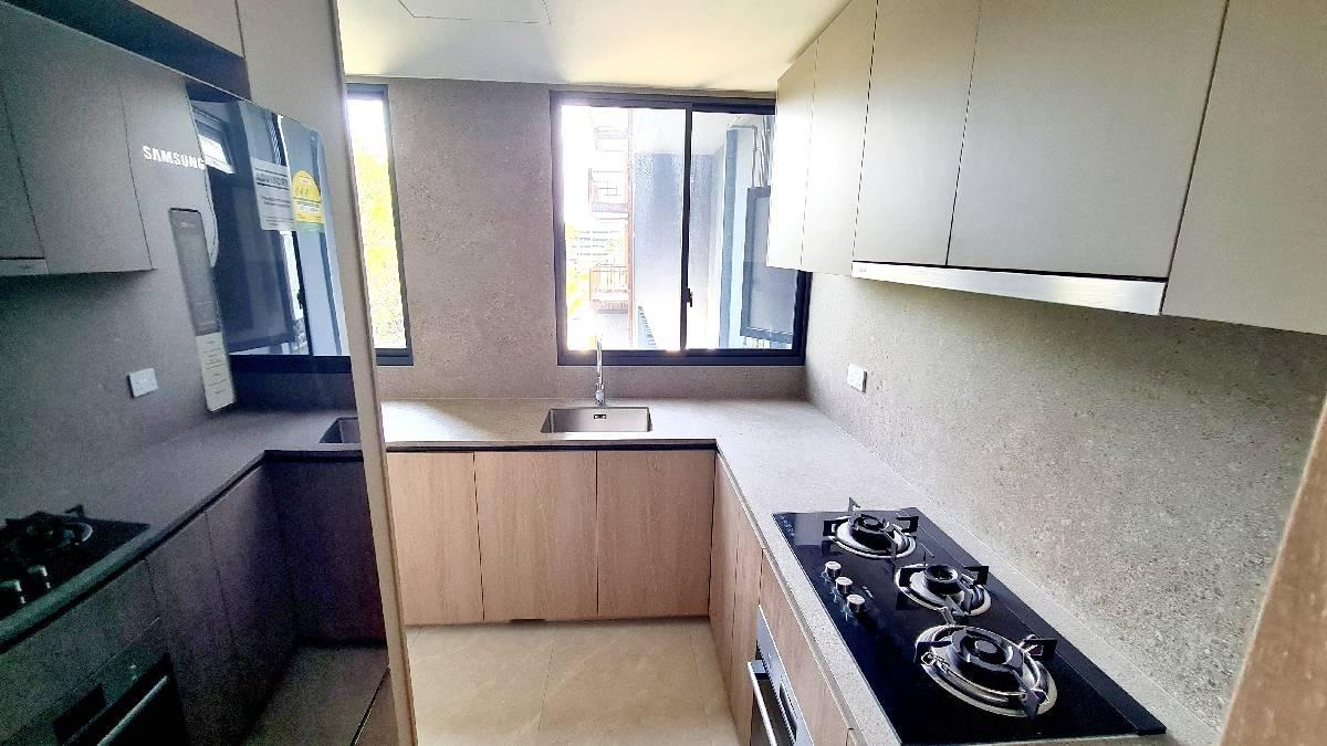 KI Residences At Brookvale Condominium For Rent, $4,590, 3 Bed 2 Bath 980 sqft $4.68 psf