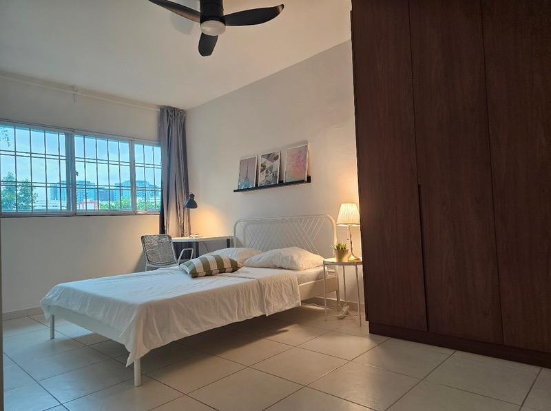 Prop-GPT: Apartment: D10  One Tree Hill Mansions