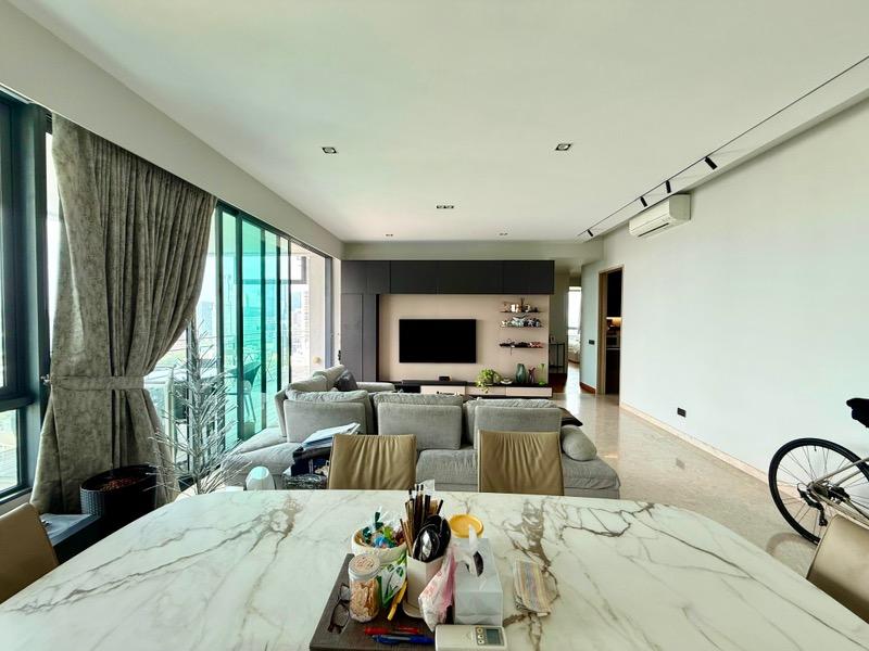 Rivergate Condominium For Rent, $11,500, 3 Bed 3 Bath 1,744 sqft $6.59 psf