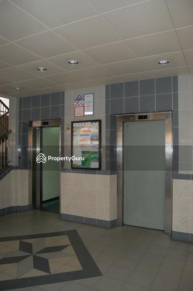 859 Tampines Avenue 5