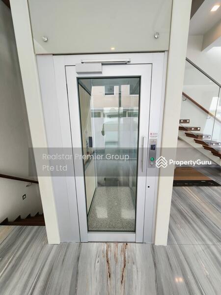Semi-Detached for Rent: D11, 309016