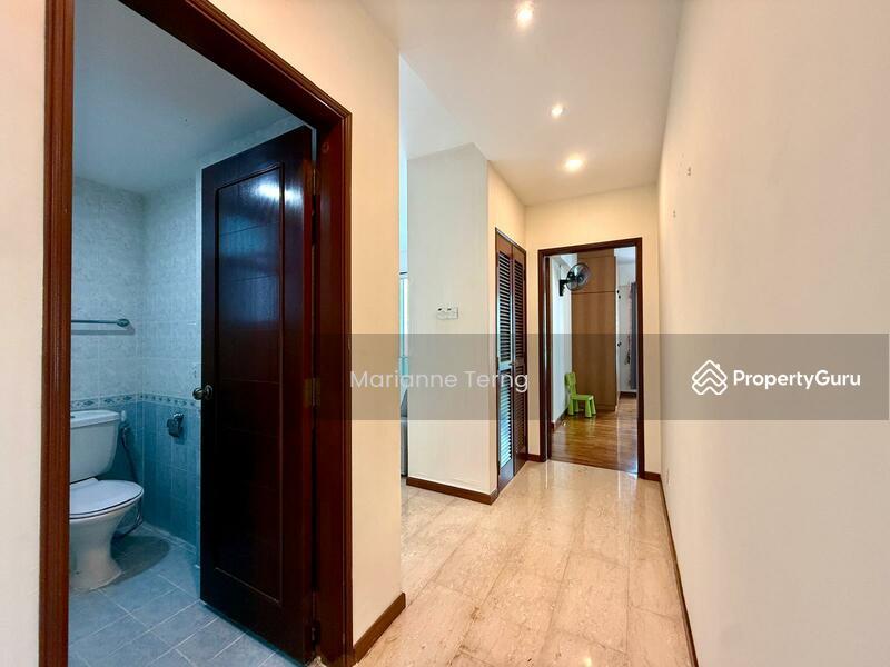 Condominium for Rent: D25, 738087