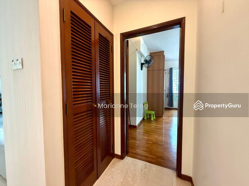 Condominium for Rent: D25, 738087