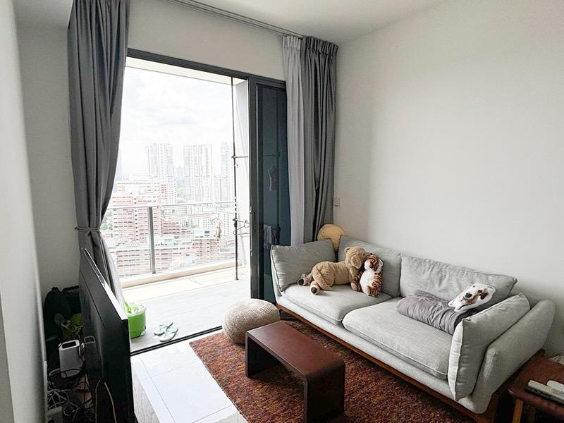 Stirling Residences Apartment For Rent, $5,000, 2 Bed 2 Bath 764 sqft $6.54 psf