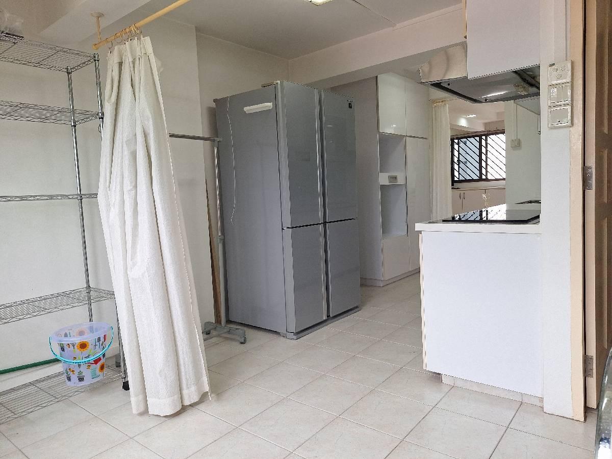 Holland Avenue HDB Apartment For Rent, $3,900, 3 Bed 2 Bath 947 sqft $4.12 psf