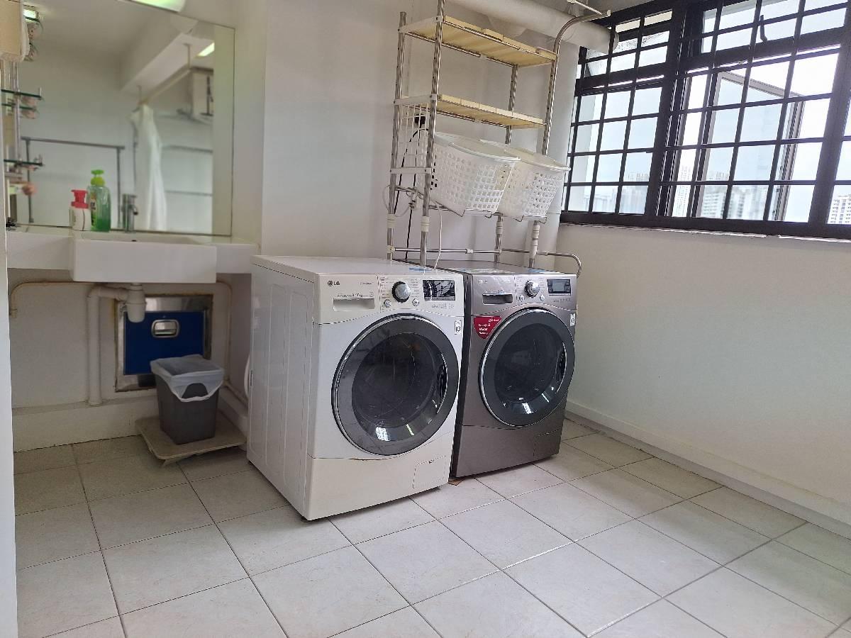 Holland Avenue HDB Apartment For Rent, $3,900, 3 Bed 2 Bath 947 sqft $4.12 psf