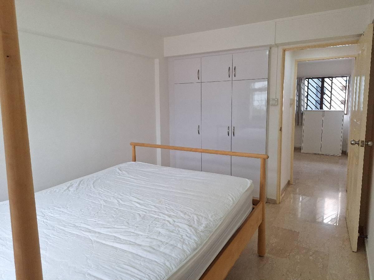 Holland Avenue HDB Apartment For Rent, $3,900, 3 Bed 2 Bath 947 sqft $4.12 psf