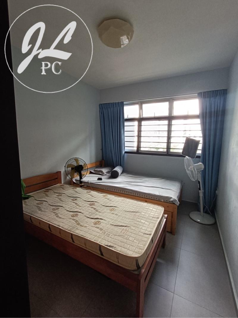 102A Canberra Street HDB Apartment Room Rental, $850, 1 Bed 2 Bath 990 sqft $0.86 psf