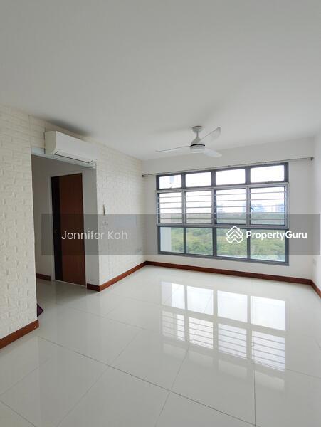 Prop-GPT: HDB Flat: D19  476A Upper Serangoon View