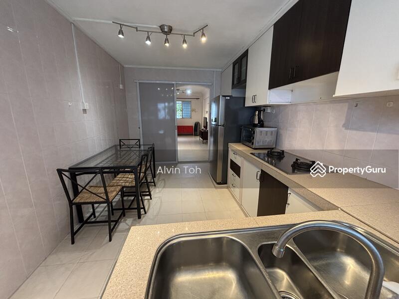 710 Yishun Avenue 5