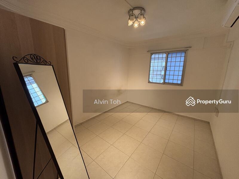 710 Yishun Avenue 5
