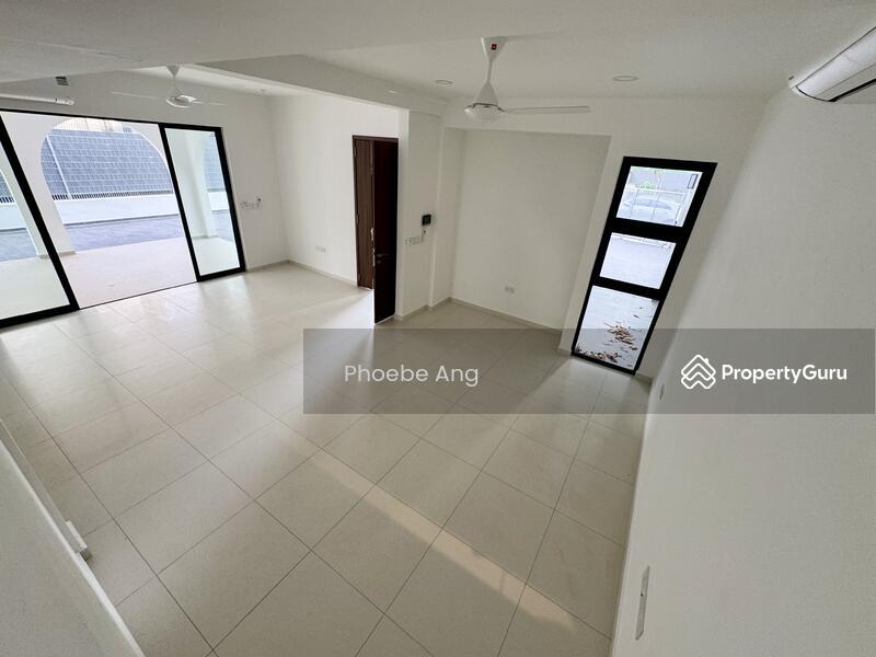 Semi-Detached for Rent: D10, 299070