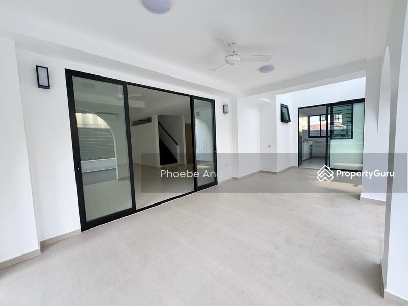 Semi-Detached for Rent: D10, 299070