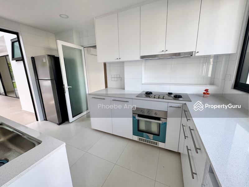 Semi-Detached for Rent: D10, 299070