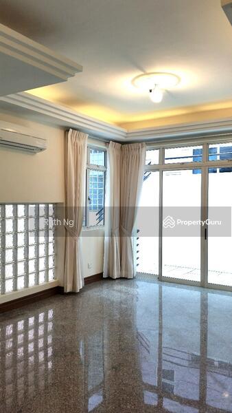 Semi-Detached for Rent: D15, 467556