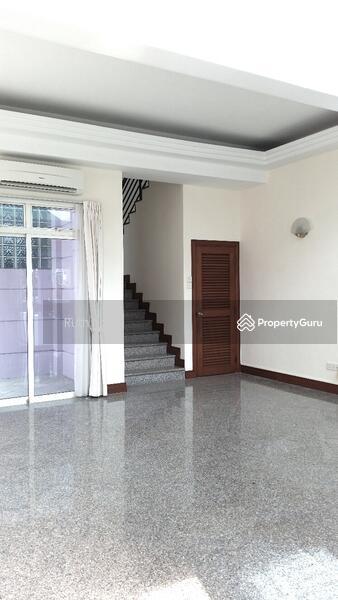 Semi-Detached for Rent: D15, 467556